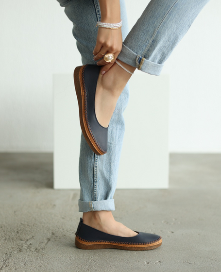 Kalipha Navy Blue Leather Women's Ballet Flats