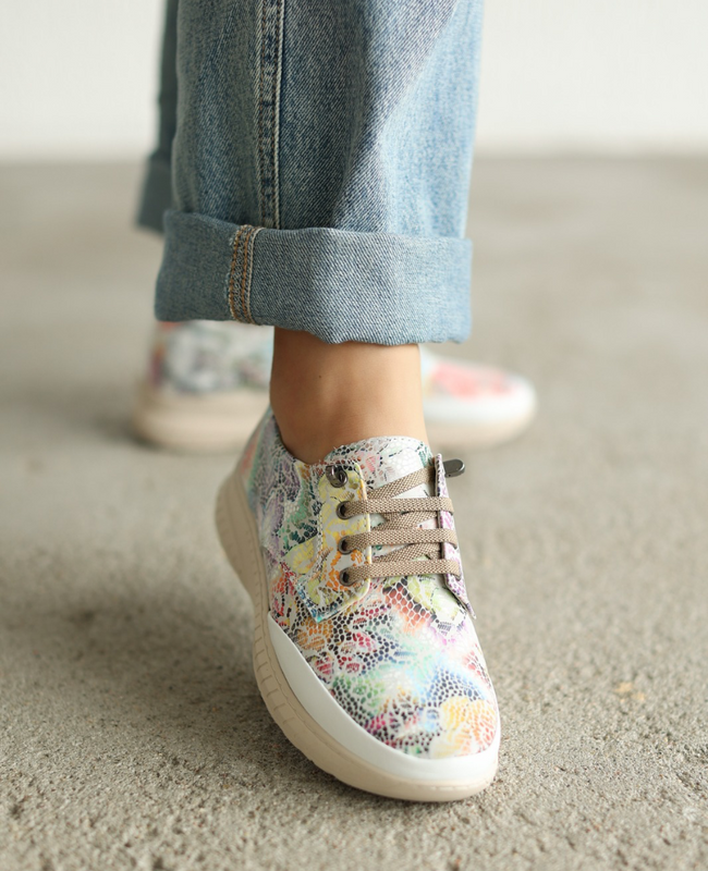 Mavinia Women's White Leather Low-Cut Shoes