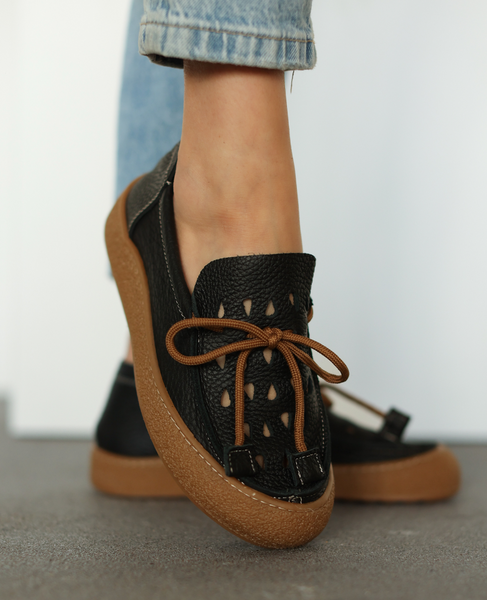 Ulviera Women's Black Leather Low-Cut Shoes