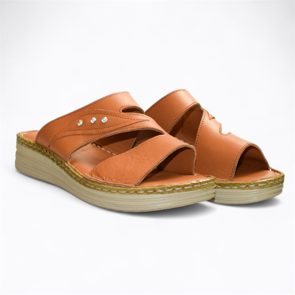 RED WOMEN'S FLIP-FLOPS BY JANTRIA
