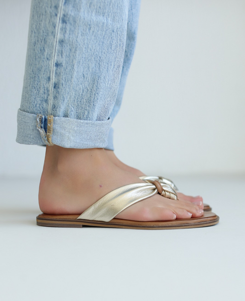 Binelia Women's Leather Gold Flip-Flops