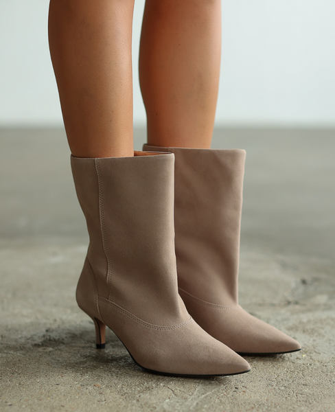 Noteria Women's Taupe Leather Ankle Boots