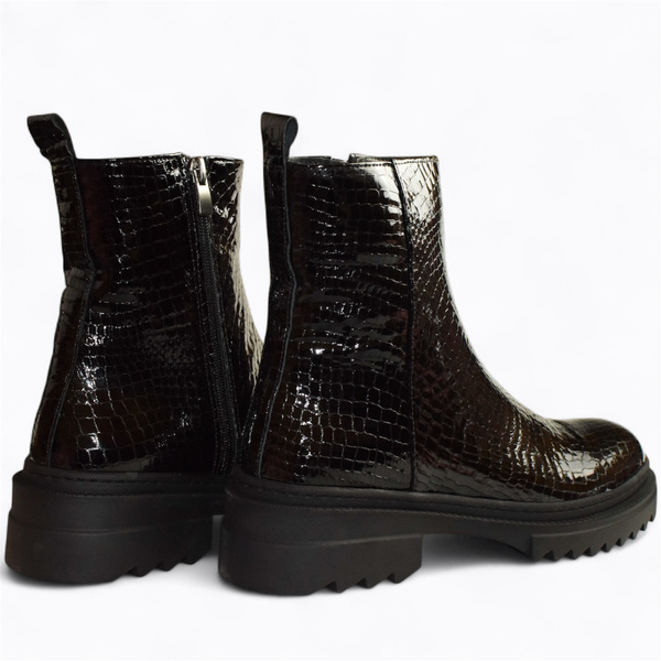 Espinna Women's Black Leather Ankle Boots