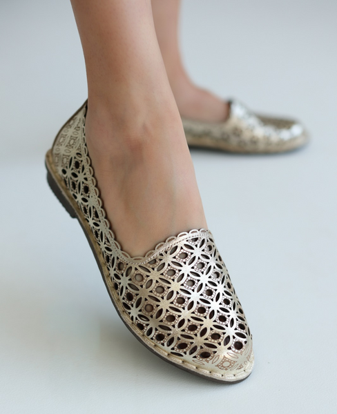 Jahenya Women's Leather Gold Loafers