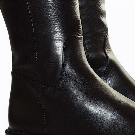 SKÓRZANE CZARNE KOZAKI DAMSKIE EMBRINA