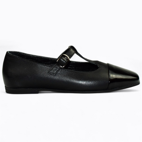 Aselina Women's Black Leather Low-Cut Shoes