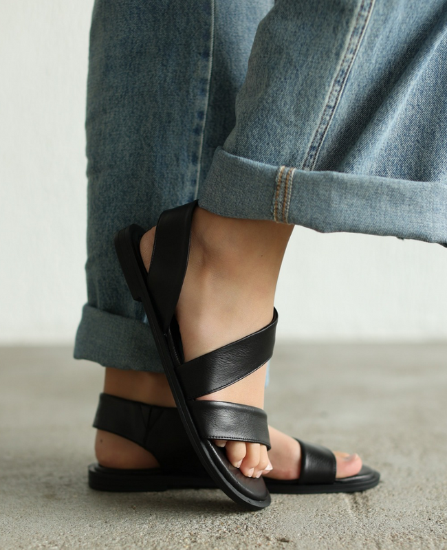 Milanna Women's Black Leather Sandals