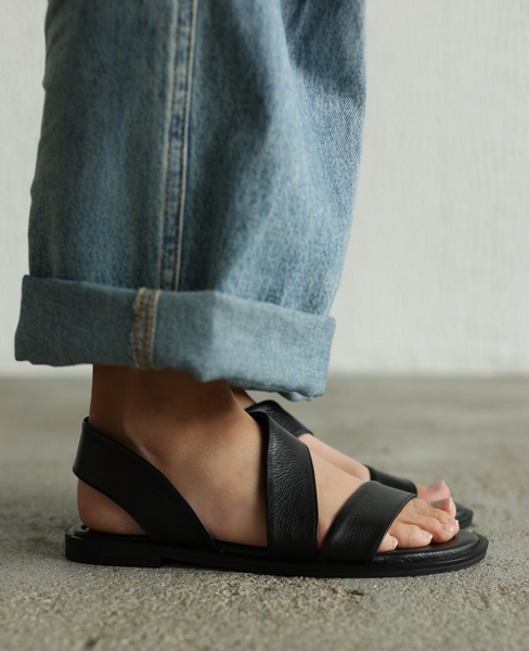 Milanna Women's Black Leather Sandals