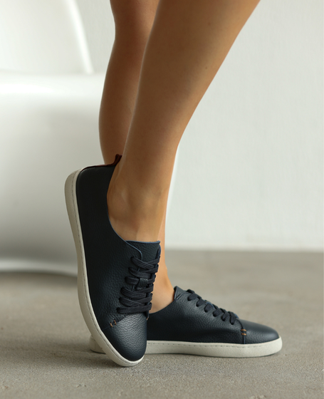 Bellora Women's Navy Blue Leather Low-Top Shoes