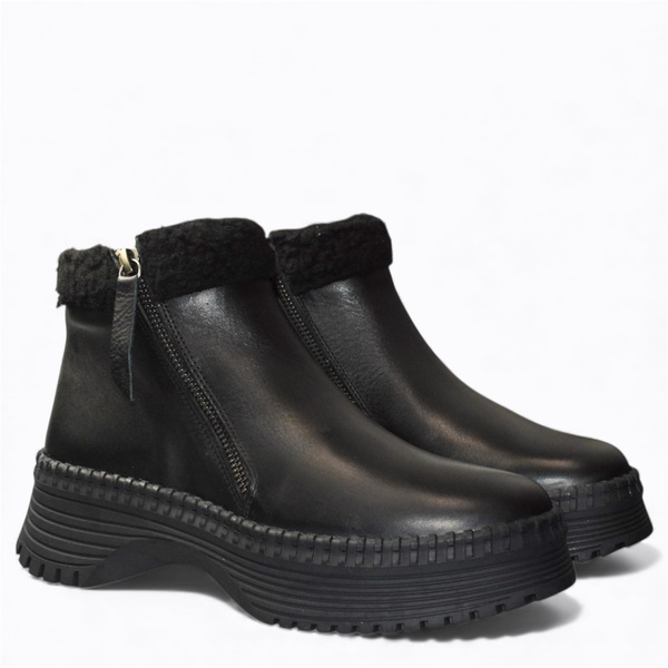 Fallora Women's Black Leather Ankle Boots