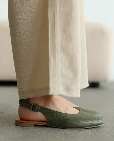 Latizia Women's Olive Leather Sandals