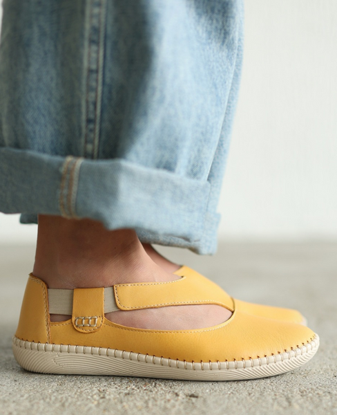 Pelvine Women's Mustard-Colored Leather Low-Cut Shoes