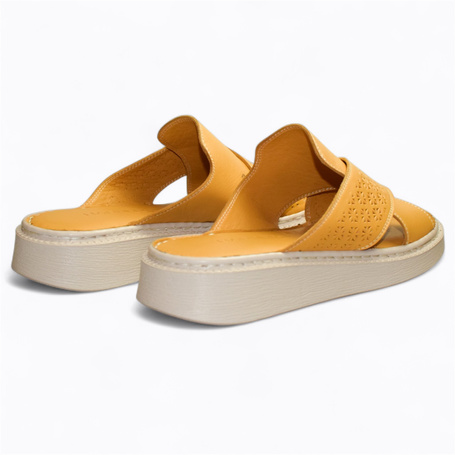 LYSELLE WOMEN'S MUSTARD-COLORED FLIP-FLOPS