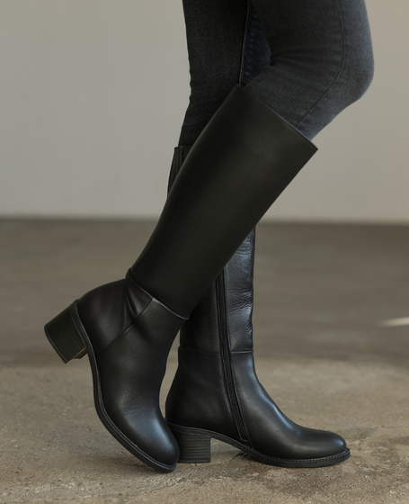 Quirina Women's Black Leather Knee-High Boots