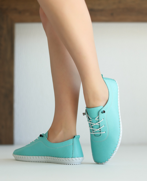 Rivessa Women's Mint-Colored Leather Low-Top Shoes