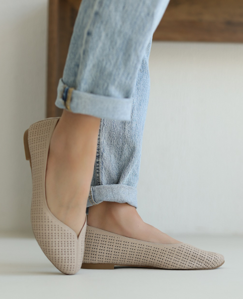 Deloria Beige Leather Women's Low-Cut Shoes