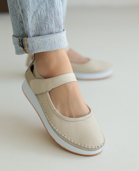Farisia Beige Leather Women's Low-Cut Shoes