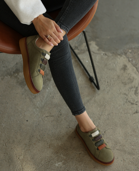 Talissa Women's Olive Leather Sneakers