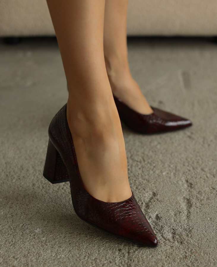 Skórzane bordowe czółenka damskie Lisandra