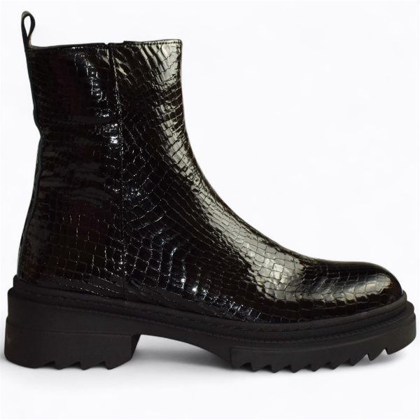 Espinna Women's Black Leather Ankle Boots