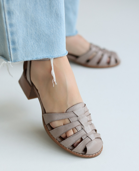 Ivelina Women's Gray Leather Sandals