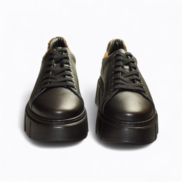 Lexeria Women's Black Leather Sneakers