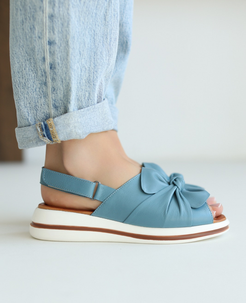 Ulrinia Women's Blue Leather Sandals