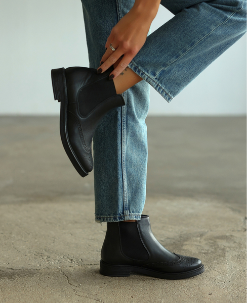 Rosavia Women's Black Leather Ankle Boots