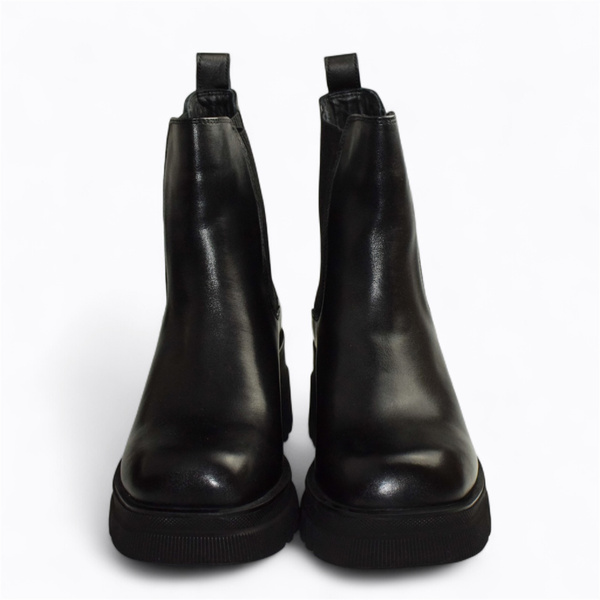 Zarelin Women's Black Leather Ankle Boots