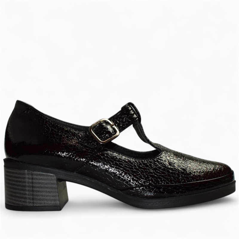 Coretta Women's Black Leather Low-Top Shoes
