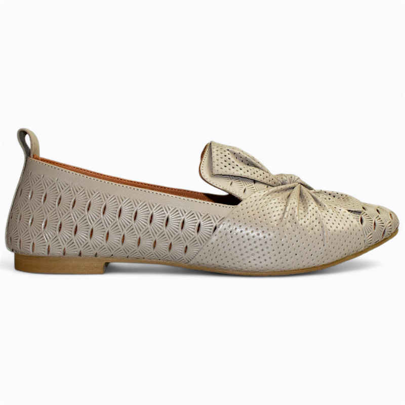 Robinia Women's Gray Leather Low-Cut Shoes