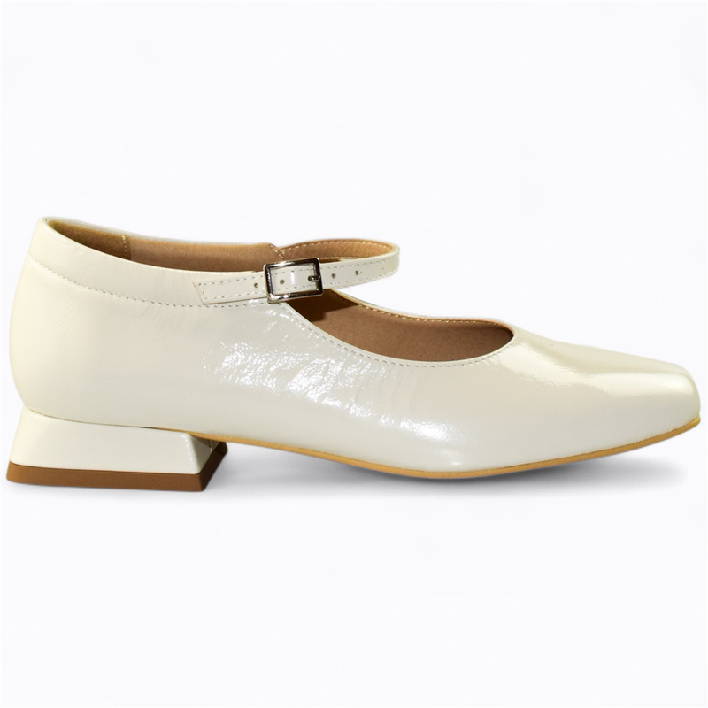 Rohilia Beige Leather Women's Low-Cut Shoes