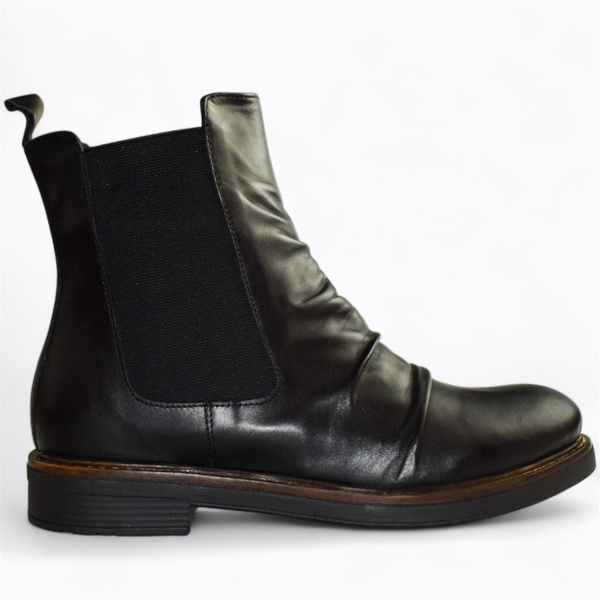 Lisavia Women's Black Leather Ankle Boots