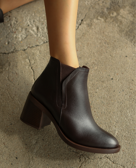 Darelia Women's Leather Chocolate-Brown Ankle Boots