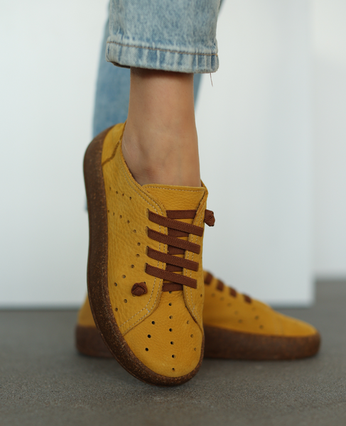 Naviena Women's Mustard Leather Low-Top Shoes