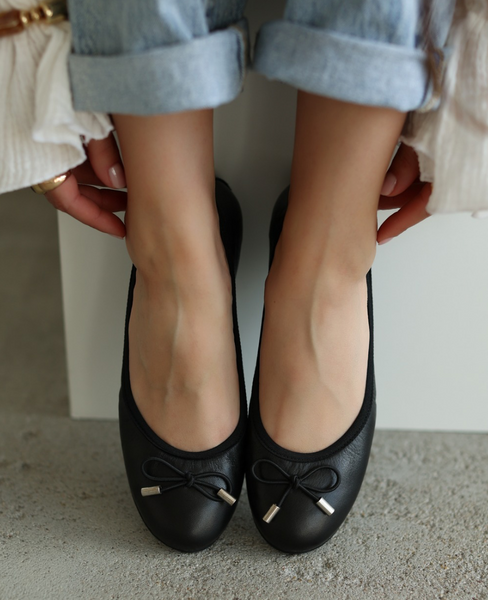 Ruverna Black Leather Women's Ballerina Flats