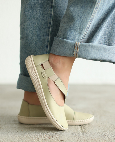 Pelvine Women's Green Leather Low-Cut Shoes