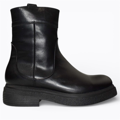 Vilanna Women's Black Leather Boots