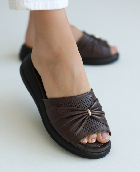 Fimilla Women's Leather Chocolate-Brown Flip-Flops