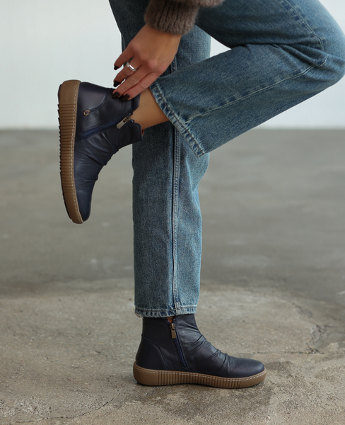 Estrela Navy Blue Leather Women's Boots