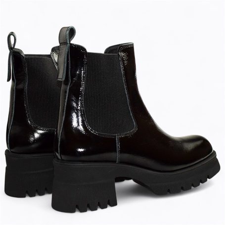 Zarelin Women's Black Leather Ankle Boots