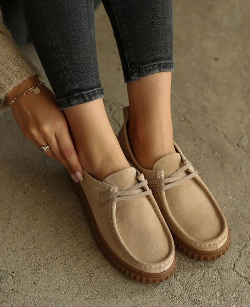 Viretia Beige Leather Women's Low-Top Shoes