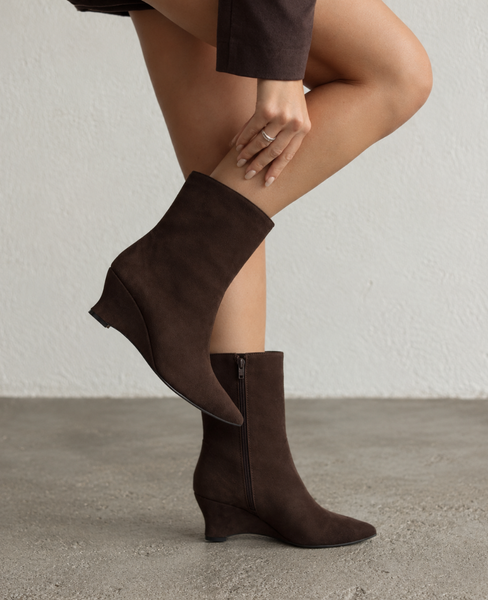 Ellerti Women's Leather Chocolate-Brown Ankle Boots