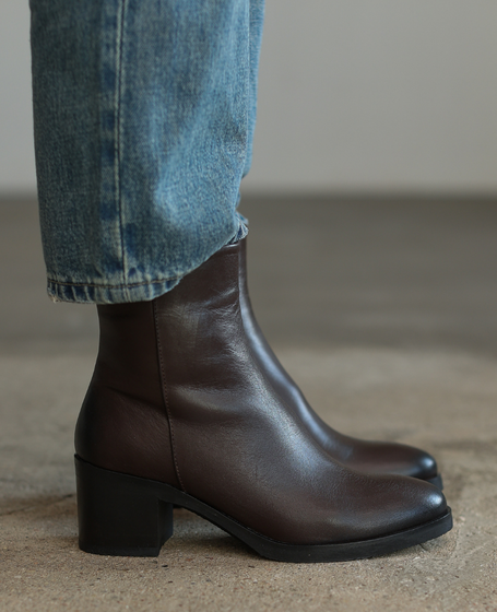 Oraline Women's Leather Chocolate-Brown Ankle Boots