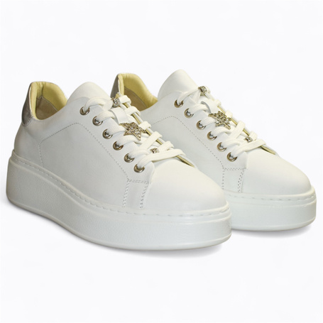 BIAŁE SNEAKERSY DAMSKIE ONIVELA