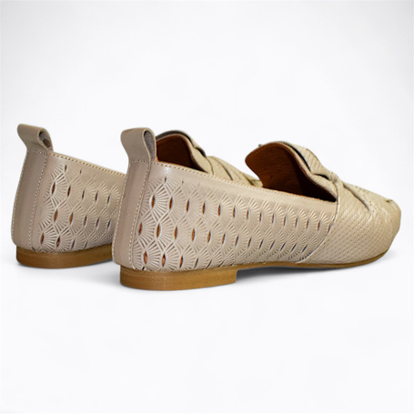 Robinia Women's Gray Leather Low-Cut Shoes