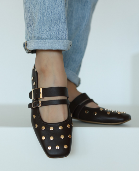 Bravina Women's Leather Chocolate-Brown Low-Top Shoes