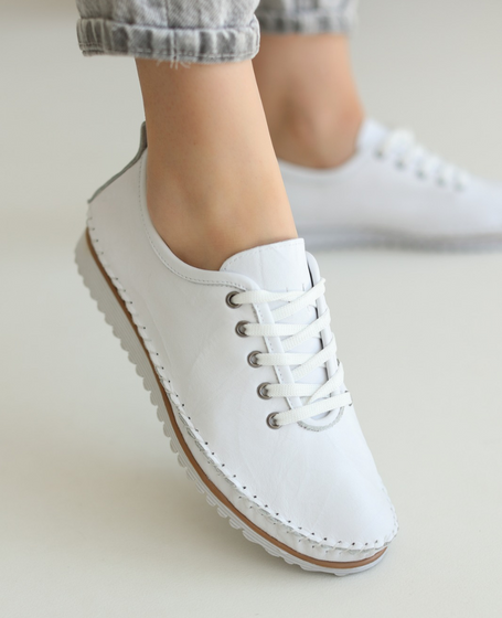 Helisse Women's White Leather Low-Top Shoes
