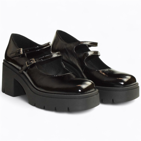 Tibisia Women's Black Leather Low-Cut Shoes