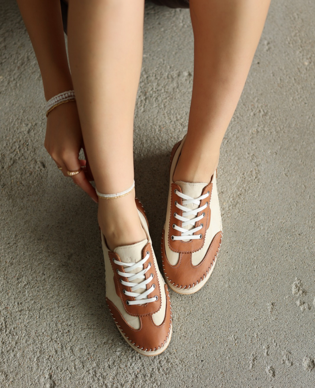 Jorveth Beige Leather Women's Low-Cut Shoes